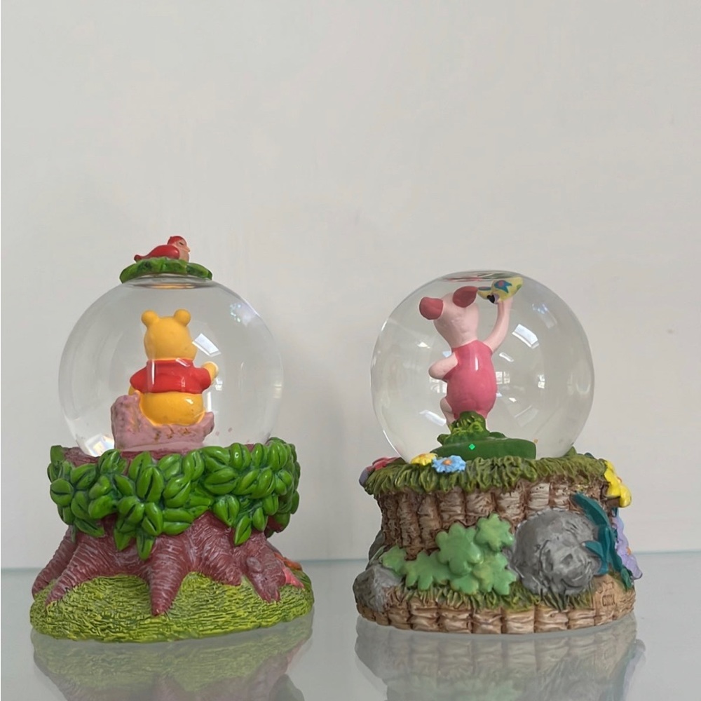 Disney Snowglobes Winnie The Pooh